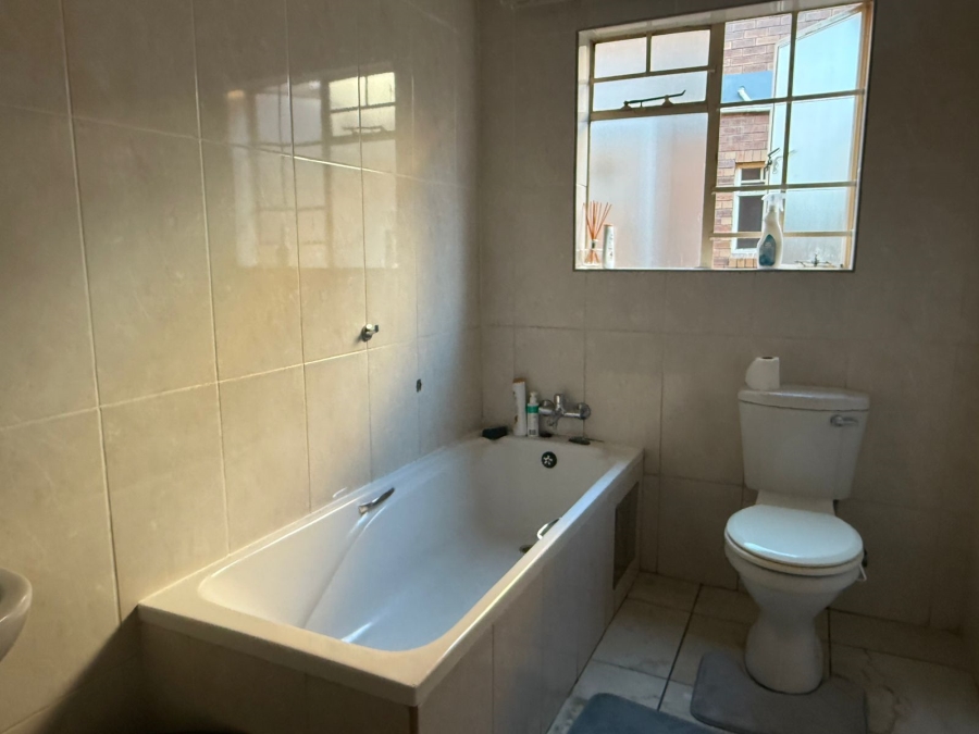 3 Bedroom Property for Sale in Waterval East North West